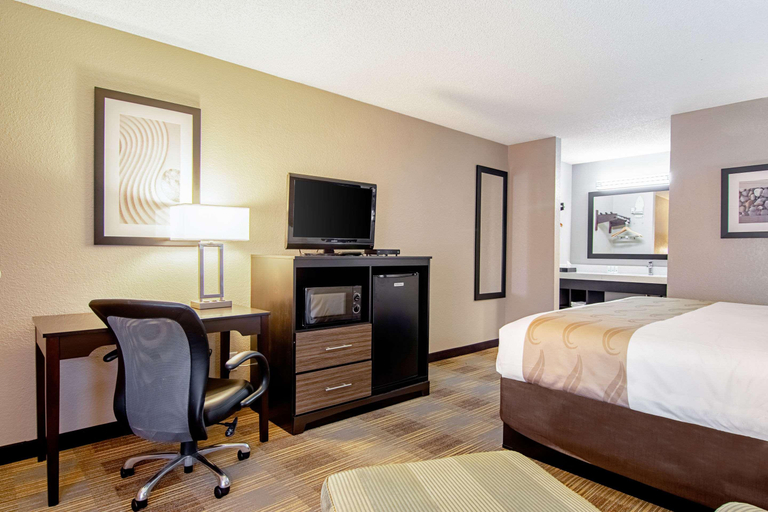 Bedroom 3, Quality Inn Villa Rica, Carroll