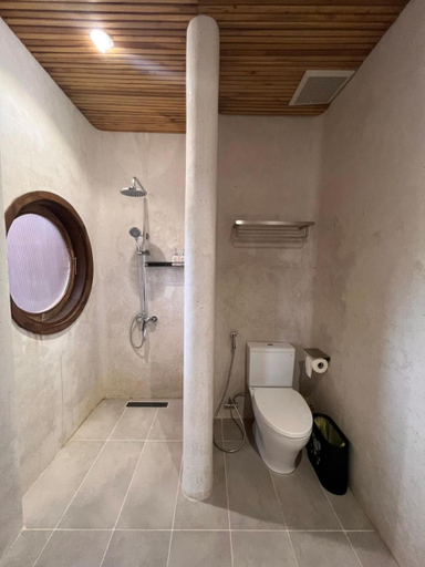 Bathroom 4, Komi Homestay, Huế