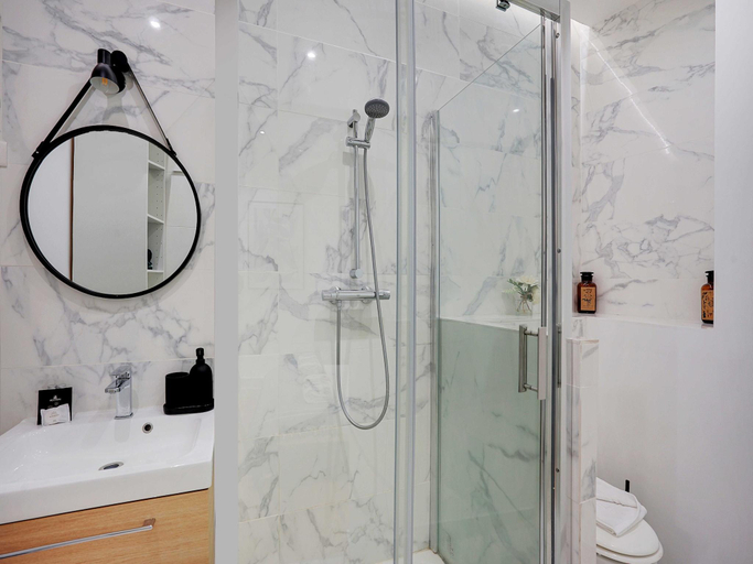 Bathroom 3, Apartment for 4 people in Bastille, Paris