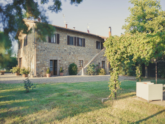 Others 5, Modern Vacation Home, Siena