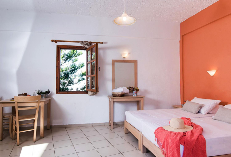 Bedroom 2, Anna Maria, Crete