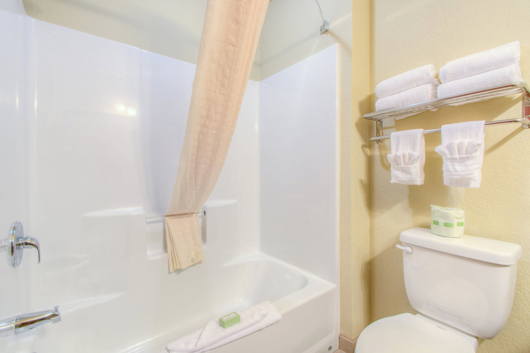 Bathroom 4, Cobblestone Inn & Suites - Wray, Yuma