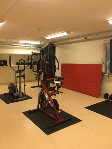 Others 4, Hotell Hasslo, Västerås