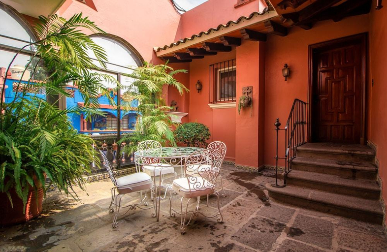 Others 5, Las Mananitas, Cuernavaca