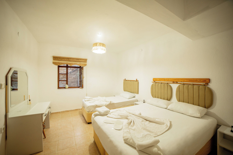 Bedroom 3, Kastro Konak Hotel, Gökçeada