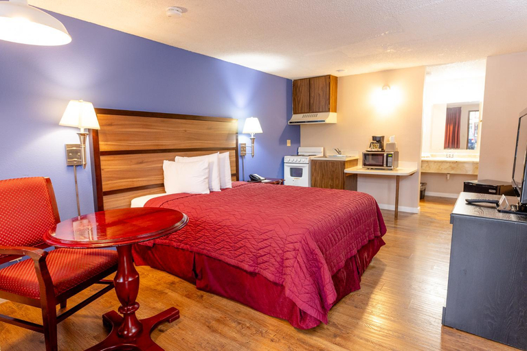 Bedroom 4, Motel Puyallup, Pierce