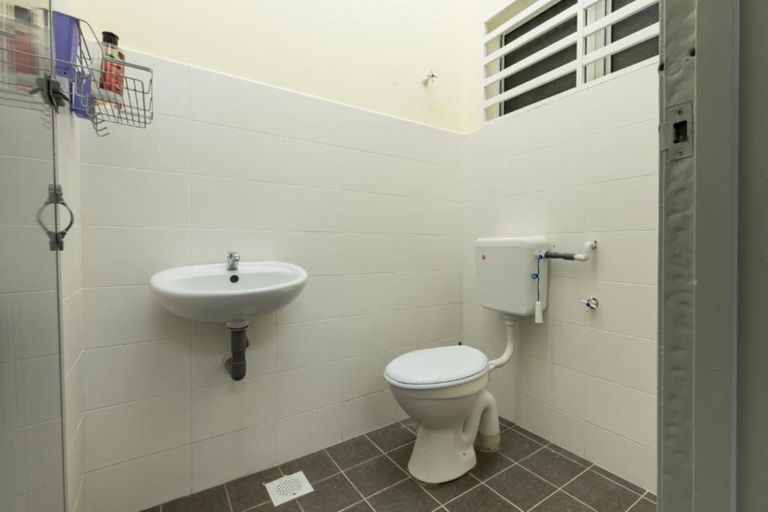 Bathroom 3, Zai Ham Homestay, Kinta