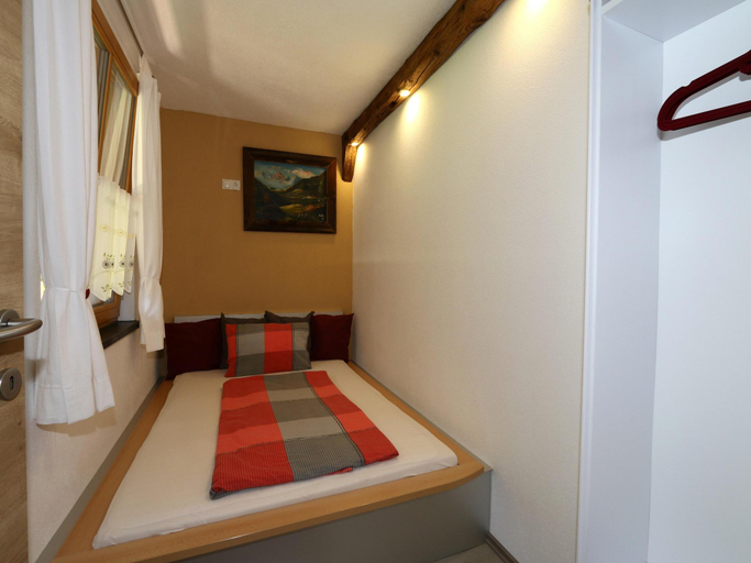 Bedroom 2, Apartment in Fugen near Spieljochbahn, Schwaz