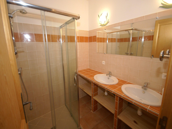 Bathroom 2, Hilltop Stay near Beaulieu, Ardèche
