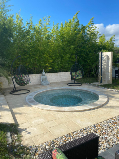 Others 4, La maison bleue, Charente-Maritime