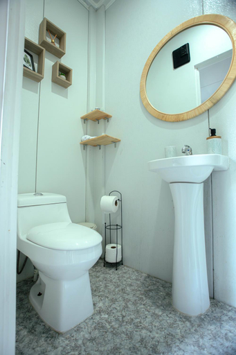 Bathroom 4, Eco Suites El Zonte, Chiltiupán