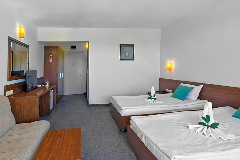 Bedroom 3, Hotel Glarus Beach, Nesebar