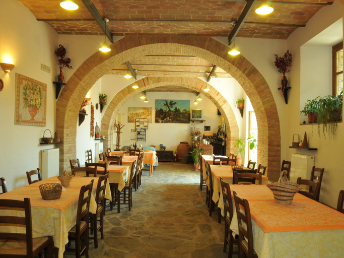Food & Drinks 4, Holiday Home in Monte Santa Maria with Pool, Perugia