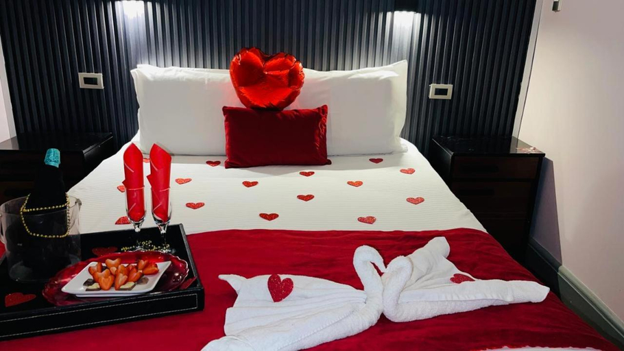 Bedroom 2, La Blanca Hotel, Valparaíso