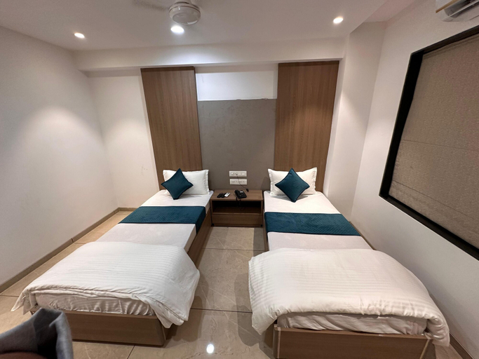 Others 4, Hotel Royal Bloom, Surat