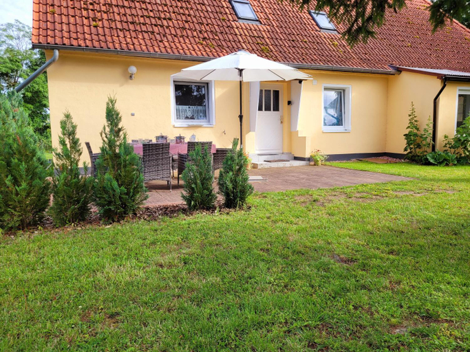 Public Area, Ferienwohnung auf dem Lande, Rostock