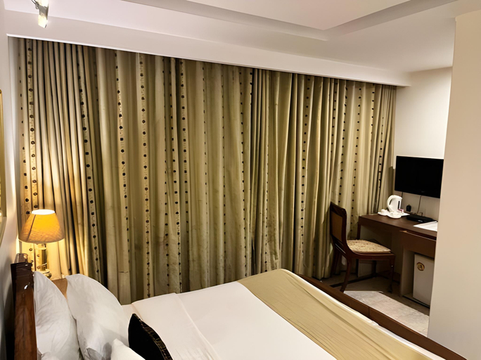 Bedroom 3, Zeeras Hotel, Varanasi