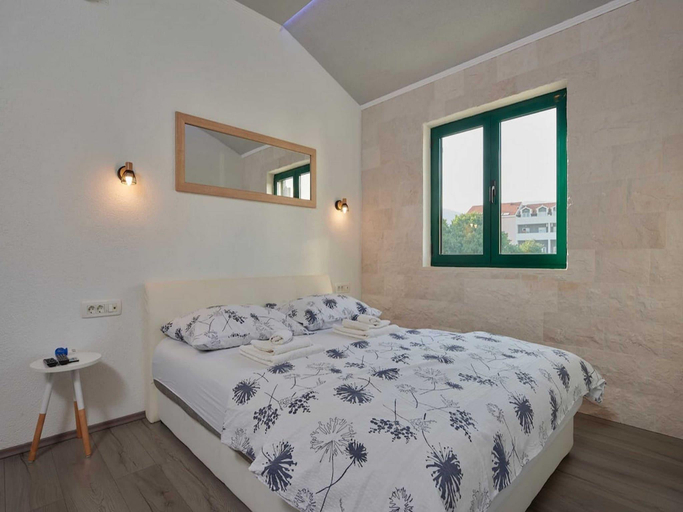 Bedroom 2, Apartments Vujina - Comfort Studio Apartment with Terrace 3 Luka, Kaštela