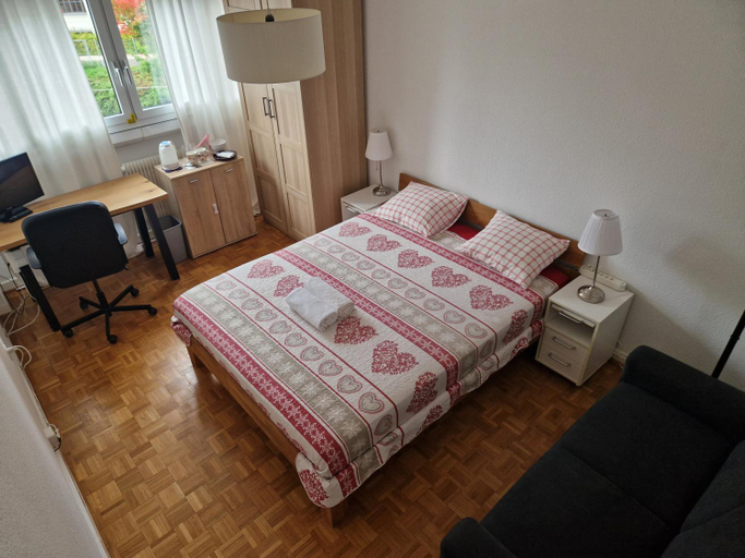 Others 2, Room in Shared Apartment Geneva, Genève