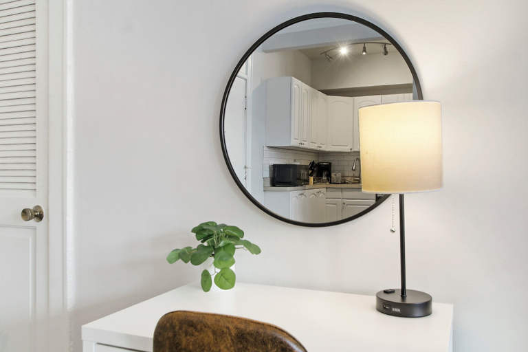Bathroom, 1BR Apartment - Dorchester 306, Cook