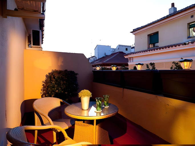 Others 5, Hostal THC Tirso de Molina, Madrid