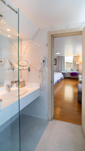 Bathroom 4, Rio Amazonas Hotel, Quito