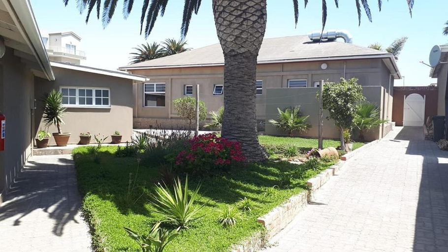 Exterior & Views 1, The Mole Guesthouse, Swakopmund