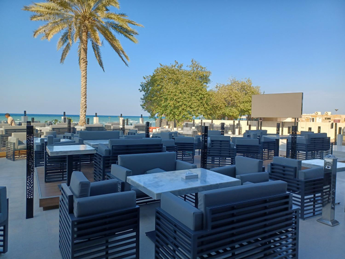 Food & Drinks 2, Al Qurum Resort, Muttrah