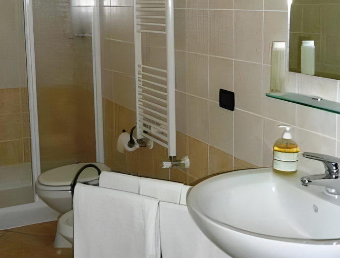 Bathroom 3, Agriturismo Stovali Da Lustrinu, Perugia