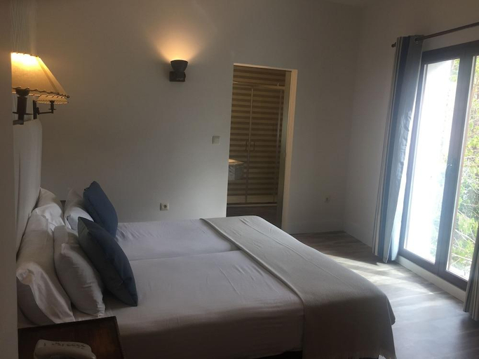 Bedroom 2, Hotel Cueva del Fraile, Cuenca