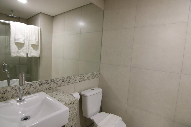 Bathroom 4, Lagoa Flat Hotel, Lagoa da Prata