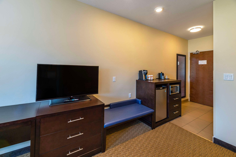 Bedroom 3, Comfort Inn & Suites Terrace, Kitimat-Stikine