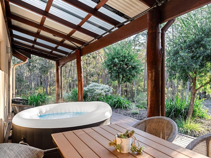 Others 3, Jarrah Grove Forest Retreat - Adults Only Luxury Chalet, Augusta-Margaret River