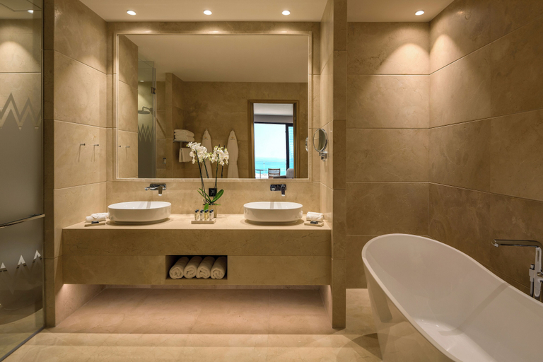 Bathroom 5, Cap St Georges Hotel & Resort