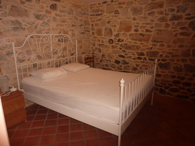 Bedroom 2, Tranquil Villa in Cevennes, Gard