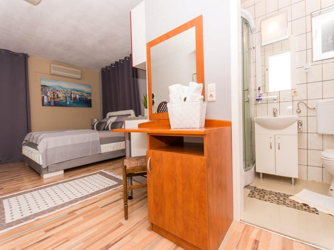 Others 3, Villa Stil - Studio Apartment with Balcony and Sea View 101, Okrug