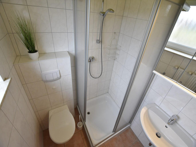Bathroom 3, Gruppenurlaub im Ferienhaus in Zierow fur 12 Gaste, Nordwestmecklenburg