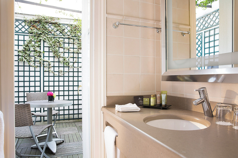 Bathroom 5, Relais Madeleine, Paris