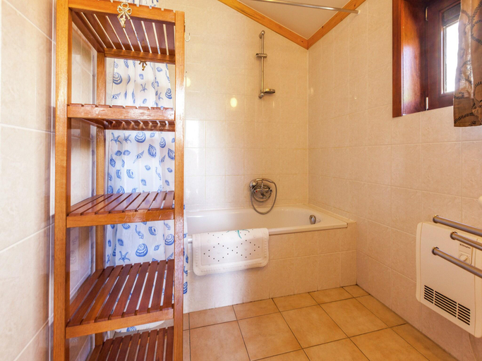Bathroom 3, Relaxing Bredene Hideaway, West-Vlaanderen