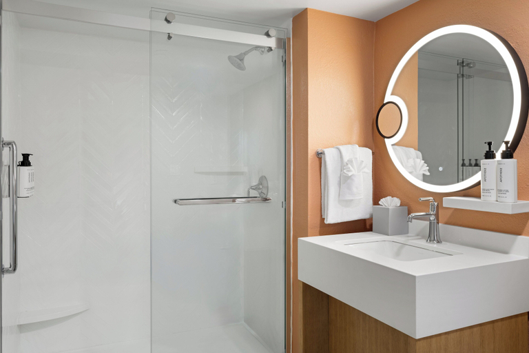 Bathroom 3, voco THE SHELBY - MYRTLE BEACH by IHG, Horry