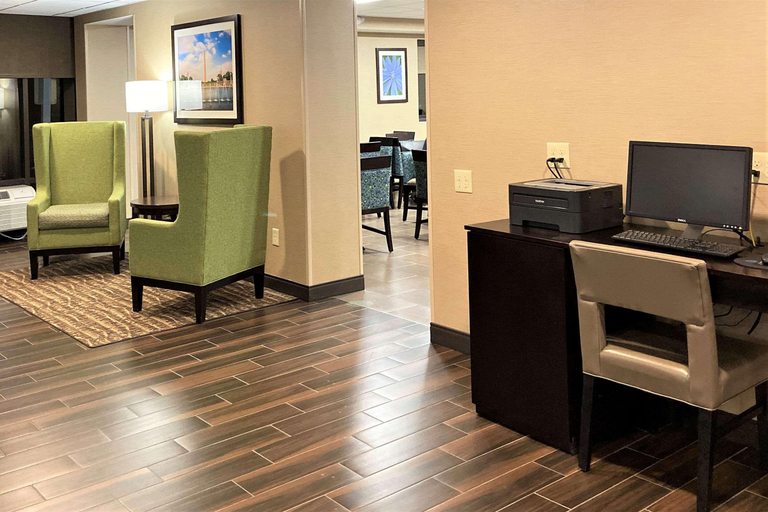 Public Area 2, Comfort Inn Herndon-Reston, Fairfax