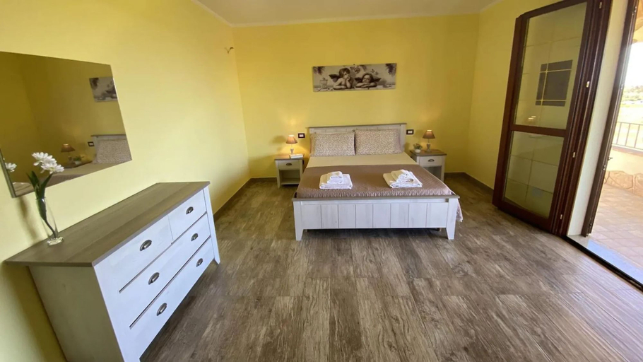Room 3, Sardinia Re - Country Villa Pala Venalza Flat 1, Sassari