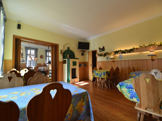 Food & Drinks 4, Urzig Heritage Riverside Stay, Bernkastel-Wittlich