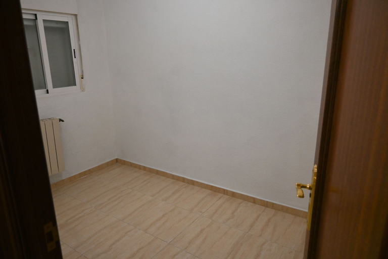 Room 2, M Amu10 Amplia Vivienda de dos Dormitorios en el, Madrid
