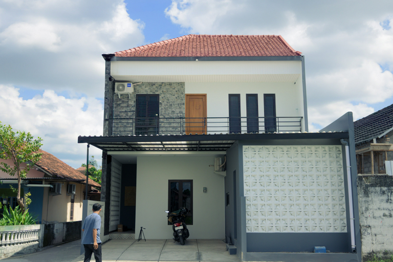 Exterior & Views, Nywara Guesthouse Yogyakarta, Bantul
