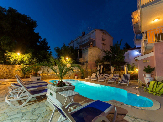 Sport & Beauty 4, Villa Stil - Studio Apartment with Balcony and Sea View 201, Okrug