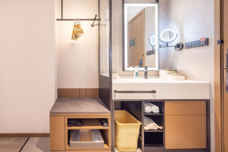 Bathroom 3, Atour Hotel Kunming Dianmian Avenue, Kunming