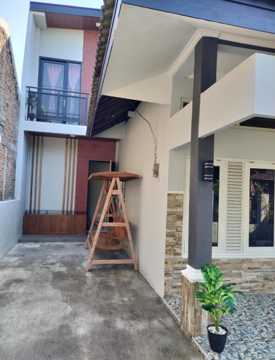 Taman Salak Homestay (entire house) - Cek Promo Hotel Murah Terbaru ...