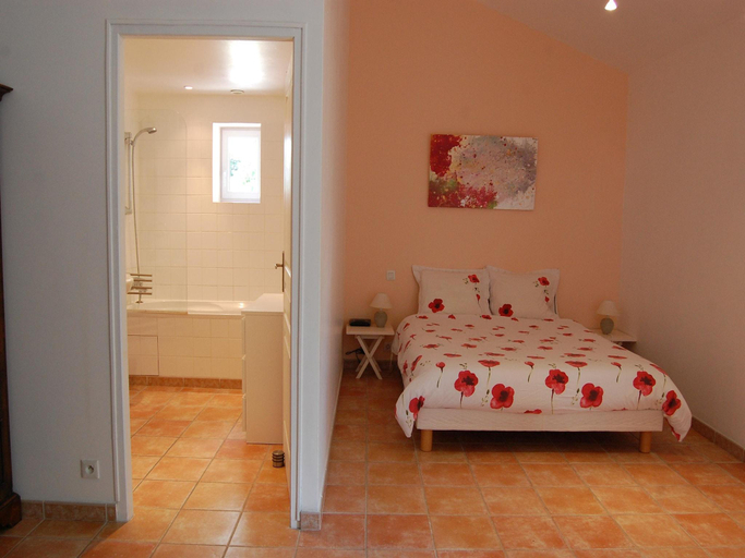 Bedroom 2, Mansion in Provence with Pool Near Town, Vaucluse