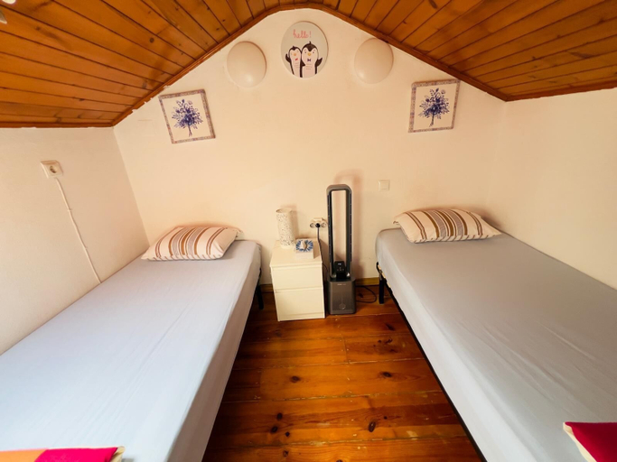 Bedroom 4, White House Lisbon Hostel, Lisbon